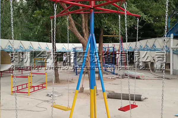 逍遙飛椅_體能樂園