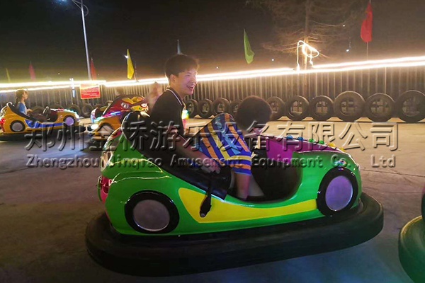 雙人電瓶碰碰車