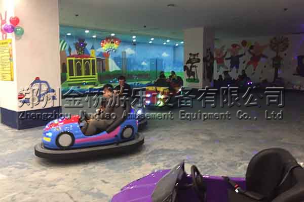 電瓶碰碰車