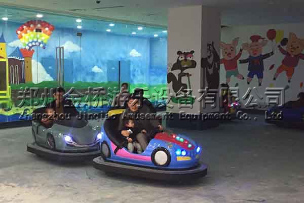 電瓶碰碰車